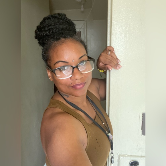 Meet your Posher, Yahabebe - Picture 1 of 15